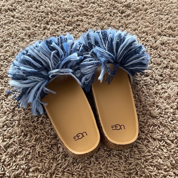 Ugg slippers - Picture 3 of 4